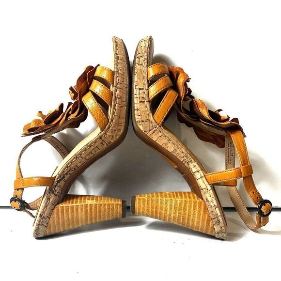 Born Crown Heeled Sandals Womens Sz 7M Yellow Flower Leather Sling Back Open Toe - Picture 4 of 9